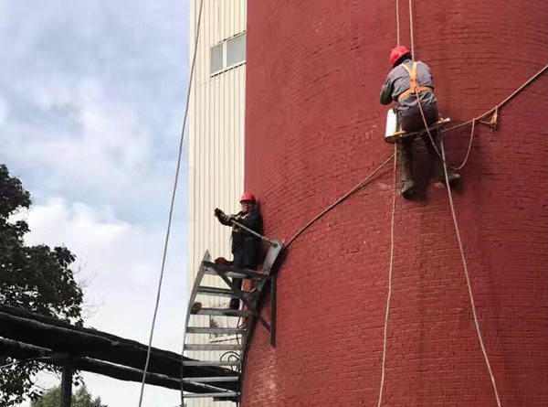 現場的安全對煙囪維修工程的重點性