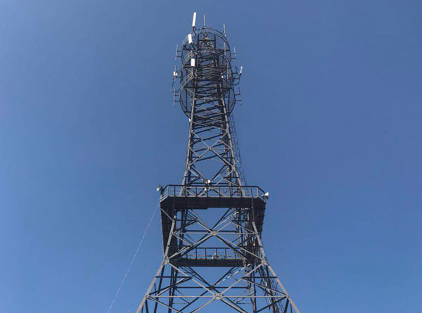 煙囪拆除施工中腳手架及施工平臺的搭建