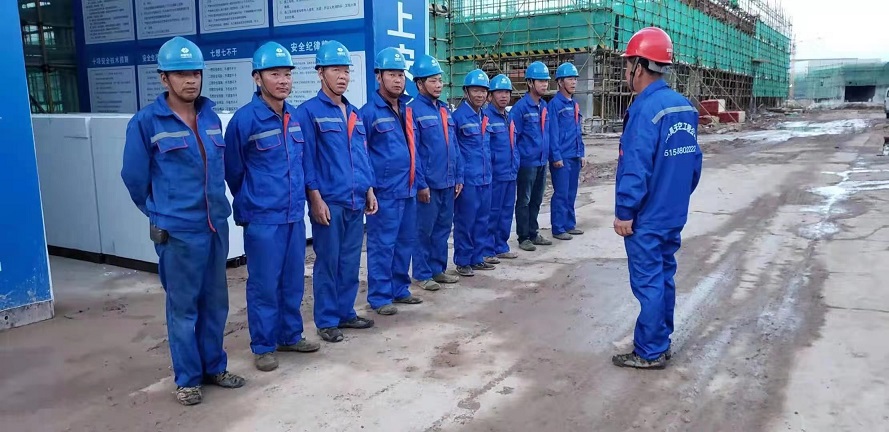 江蘇昊天煙囪防腐、新建、美化、亮化施工中…